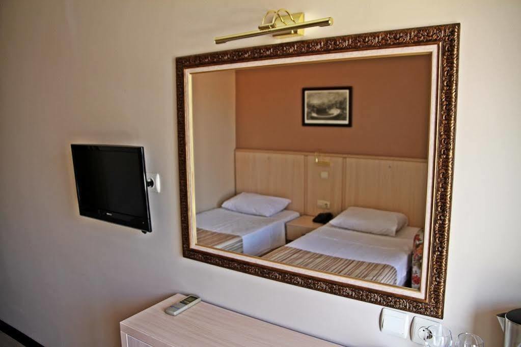 Ileri Hotel & Apartments Çeşme Extérieur photo